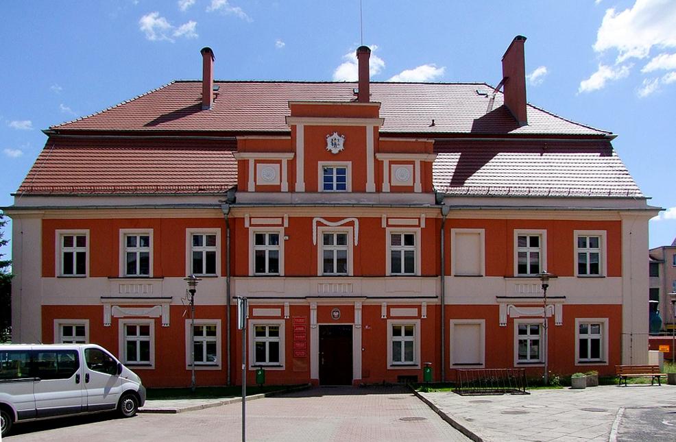 Ratusz w Nowogrodźcu